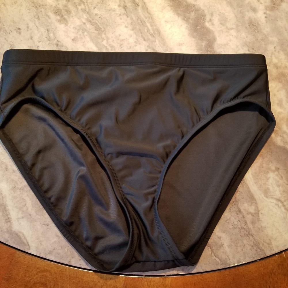 Basic Black Full Coverage Bikini Brief M EUC